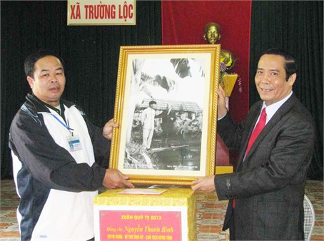 bi-thu-tinh-uy-nguyen-thanh-binh-kiem-tra-san-xuat-vu-xuan-o-can-loc